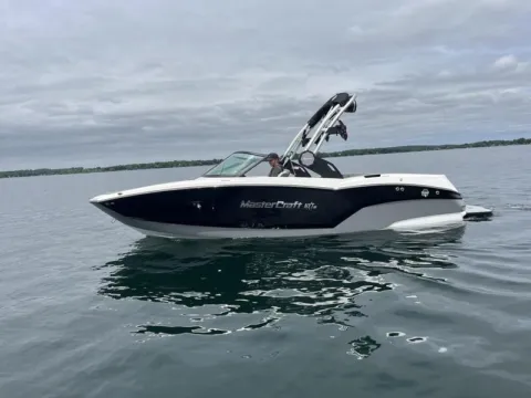 More photos of 2025 MASTERCRAFT NXT 21 DEMO at McLaughlin's RV and Marine, ND
