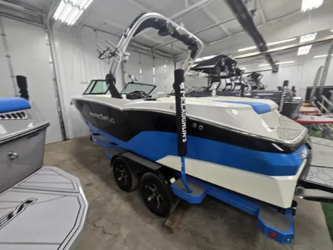 More photos of 2020 MASTERCRAFT NXT 22 at McLaughlin's RV and Marine, ND