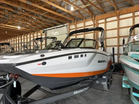 More photos of 2020 MASTERCRAFT NXT 22 at McLaughlin's RV and Marine, ND