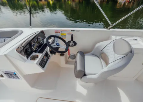 Another view of 2025 BAYLINER DECKBOAT D22I for sale in Fargo, ND at McLaughlin's RV and Marine