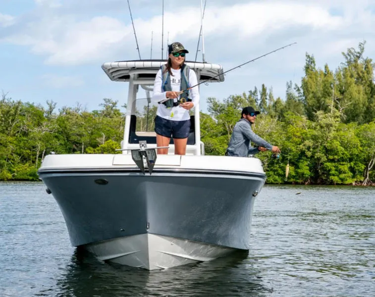 White 2025 BAYLINER TROPHY T24CC for sale in Fargo, ND