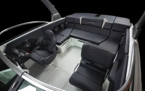 More photos of 2025 FOUR WINNS HORIZON H2 OB 200HP TRAILER at McLaughlin's RV and Marine, ND