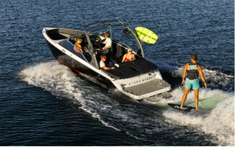 Unknown 2025 FOUR WINNS HORIZON H4 SURF for sale in Fargo, ND