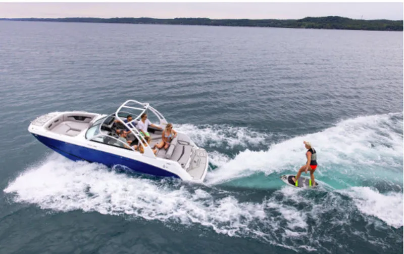 Unknown 2025 FOUR WINNS HORIZON HD3 SURF for sale in Fargo, ND