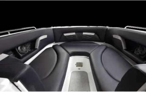 More photos of 2025 FOUR WINNS HORIZON HD8 SURF at McLaughlin's RV and Marine, ND