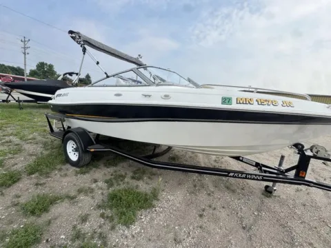 More photos of 2002 FOUR WINNS HORIZON 190 5.0L at McLaughlin's RV and Marine, ND