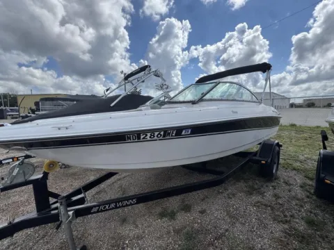 Unknown 2008 FOUR WINNS H180 3.0L for sale in Fargo, ND