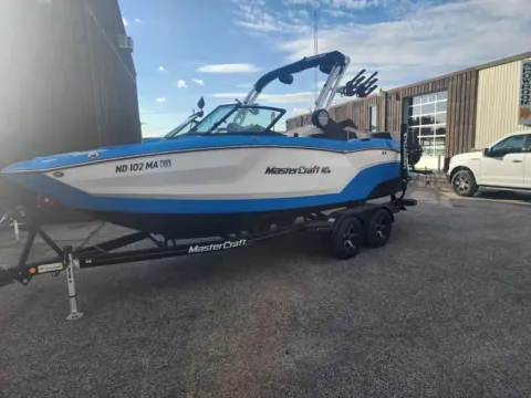 More photos of 2023 MASTERCRAFT NXT 21 at McLaughlin's RV and Marine, ND