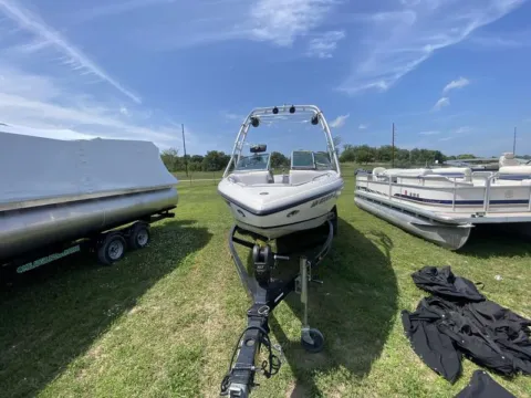 More photos of 2007 CENTURION T5 AIR WARRIOR at McLaughlin's RV and Marine, ND