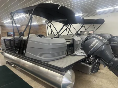 Photos of 2025 SUNCHASER LUCERNE 20 LR DH 90HP BUNK TRAILER for sale in Fargo, ND at McLaughlin's RV and Marine