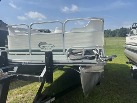 More photos of 2002 LOWE SUNCRUISER TRINIDAD 200 CRS 25HP NEW BUNK TRAILER at McLaughlin's RV and Marine, ND