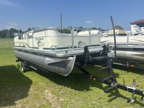 Unknown 2002 LOWE SUNCRUISER TRINIDAD 200 CRS 25HP NEW BUNK TRAILER for sale in Fargo, ND