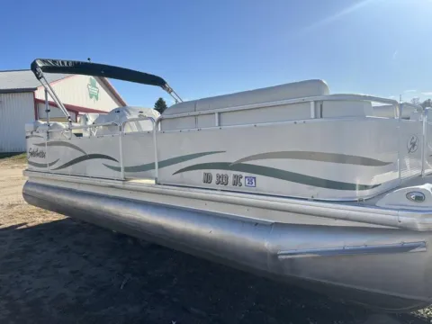 More photos of 2004 GODFREY SWEETWATER SW 2221UL 50HP at McLaughlin's RV and Marine, ND