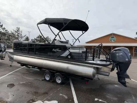 More photos of 2026 SUNCHASER GENEVA SPORT SPORT 25 SB DH TRIPLE 200HP BUNK TRAILER at McLaughlin's RV and Marine - Fargo, ND