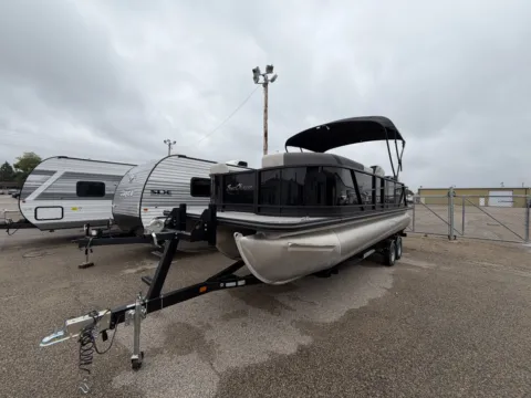 Photos of 2026 SUNCHASER GENEVA SPORT SPORT 25 SB DH TRIPLE 200HP BUNK TRAILER DEMO for sale in Fargo, ND at McLaughlin's RV and Marine - Fargo