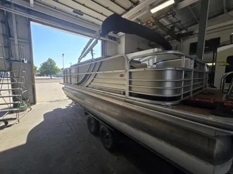 More photos of 2013 SOUTH BAY 522 FCR 150HP TRIPLE TOON MERC TRAILER at McLaughlin's RV and Marine, ND