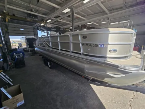 Unknown 2013 SOUTH BAY 522 FCR 150HP TRIPLE TOON MERC TRAILER for sale in Fargo, ND