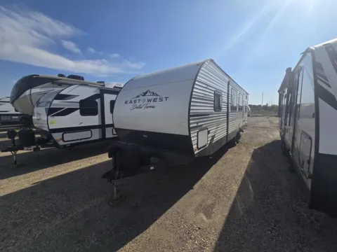 Another view of 2021 EAST TO WEST DELLA TERRA M-271BH for sale in Fargo, ND at McLaughlin's RV and Marine