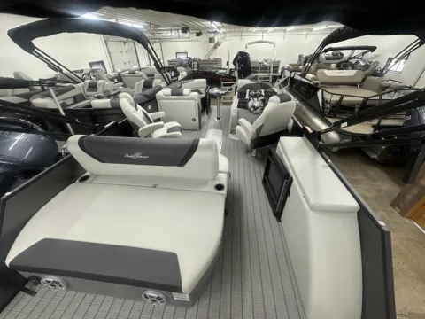 More photos of 2025 SUNCHASER GENEVA SPORT 21 SB DH 150HP TRIPLE BUNK TRAILER at McLaughlin's RV and Marine, ND