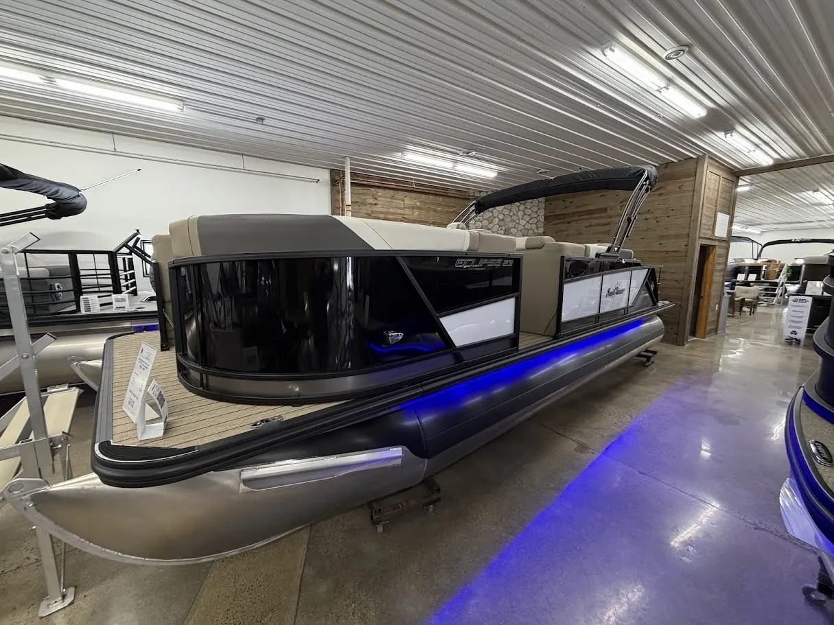 Photos of 2025 SUNCHASER ECLIPSE 23 SBX BAR TRIPLE 200HP BUNK TRAILER for sale in Fargo, ND at McLaughlin's RV and Marine - Fargo