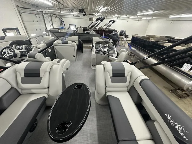 2026 SUNCHASER GENEVA SPORT 23 LR DH TRIPLE 150HP BUNK TRAILER