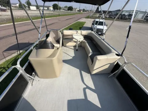 Photos of 2019 GRAND ISLAND 19 CRUISE 25HP BUNK TRAILER for sale in Fargo, ND at McLaughlin's RV and Marine