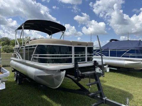 Green 2026 SYLVAN MIRAGE 822 LZ LIMITED 115HP BUNK TRAILER for sale in Fargo, ND