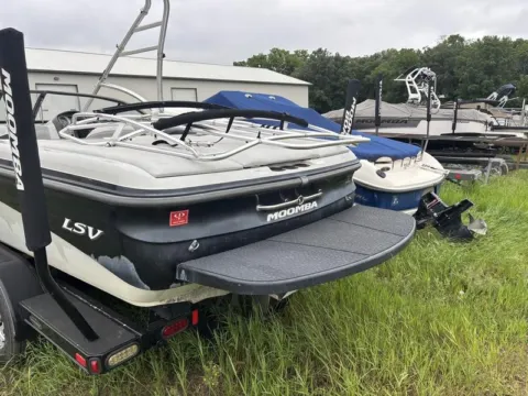 More photos of 2008 MOOMBA MOBIUS LSV at McLaughlin's RV and Marine, ND