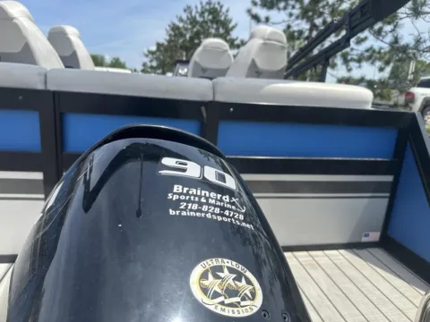 More photos of 2021 MISTY HARBOR VIAGGIO DIAMANTE SERIES D23Q 90HP TRAILER at McLaughlin's RV and Marine, ND