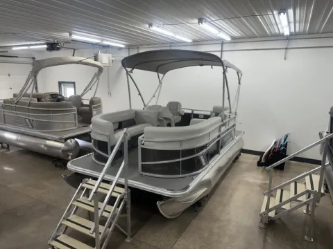 Unknown 2026 SUNCHASER VISTA 16 LR 9.9HP BUNK TRAILER for sale in Fargo, ND