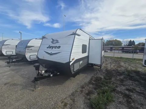 More photos of 2022 JAYCO JAY FLIGHT SLX 242BHS at McLaughlin's RV and Marine, ND