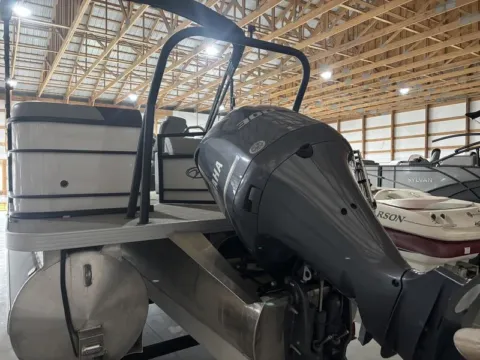 More photos of 2023 VERANDA RELAX VR22RC 300HP BUNK TRAILER at McLaughlin's RV and Marine, ND