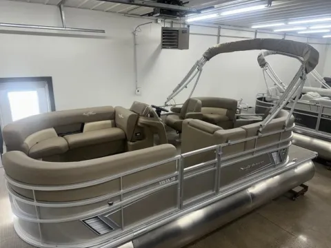 Unknown 2026 SUNCHASER VISTA 18 LR 50HP BUNK TRAILER for sale in Fargo, ND