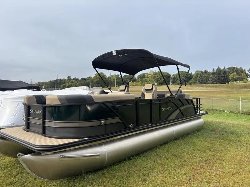 Green 2026 SYLVAN L-SERIES L-3 CLZ DH 150HP BUNK TRAILER for sale in Fargo, ND