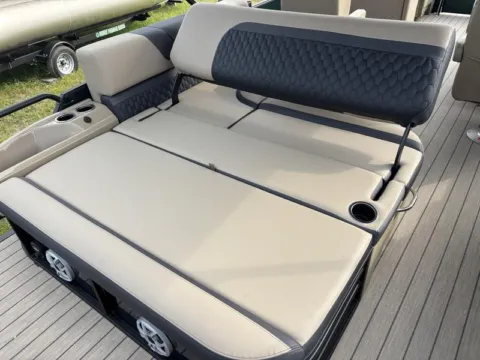 Photos of 2026 SYLVAN L-SERIES L-3 CLZ DH 150HP BUNK TRAILER for sale in Fargo, ND at McLaughlin's RV and Marine