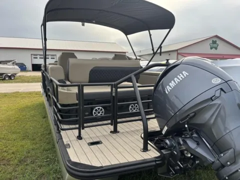 More photos of 2026 SYLVAN L-SERIES L-3 CLZ DH 150HP BUNK TRAILER at McLaughlin's RV and Marine, ND