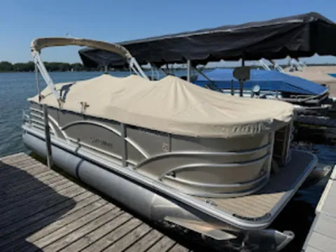 Unknown 2018 SYLVAN MIRAGE 820 CRUISE 50HP SEA LEGS for sale in Fargo, ND