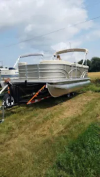 Another view of 2018 SYLVAN MIRAGE 820 CRUISE 50HP SEA LEGS for sale in Fargo, ND at McLaughlin's RV and Marine