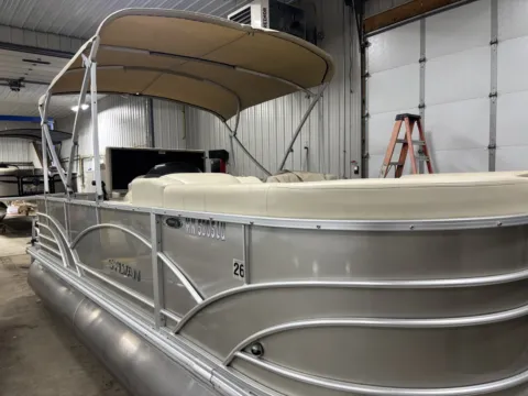 Unknown 2018 SYLVAN MIRAGE 820 CRUISE 50HP LEGS BUNK TRAILER MIRAGE 820 CRUISE 50HP SEA LEGS for sale in Fargo, ND