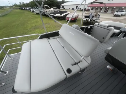 More photos of 2026 SYLVAN MIRAGE 822 CLZ DH 115HP BUNK TRAILER at McLaughlin's RV and Marine - Fargo, ND