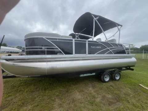 More photos of 2026 SYLVAN MIRAGE 822 CLZ DH 115HP BUNK TRAILER at McLaughlin's RV and Marine, ND