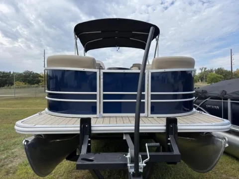 More photos of 2026 SYLVAN MIRAGE 822 CLZ DH 115HP BUNK TRAILER at McLaughlin's RV and Marine, ND