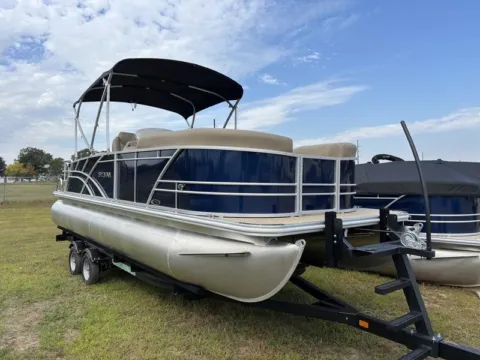 More photos of 2026 SYLVAN MIRAGE 822 CLZ DH 115HP BUNK TRAILER at McLaughlin's RV & Marine - Detroit Lakes, MN