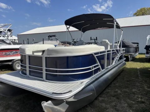 More photos of 2026 SYLVAN MIRAGE 822 CLZ DH 115HP BUNK TRAILER at McLaughlin's RV and Marine - Fargo, ND