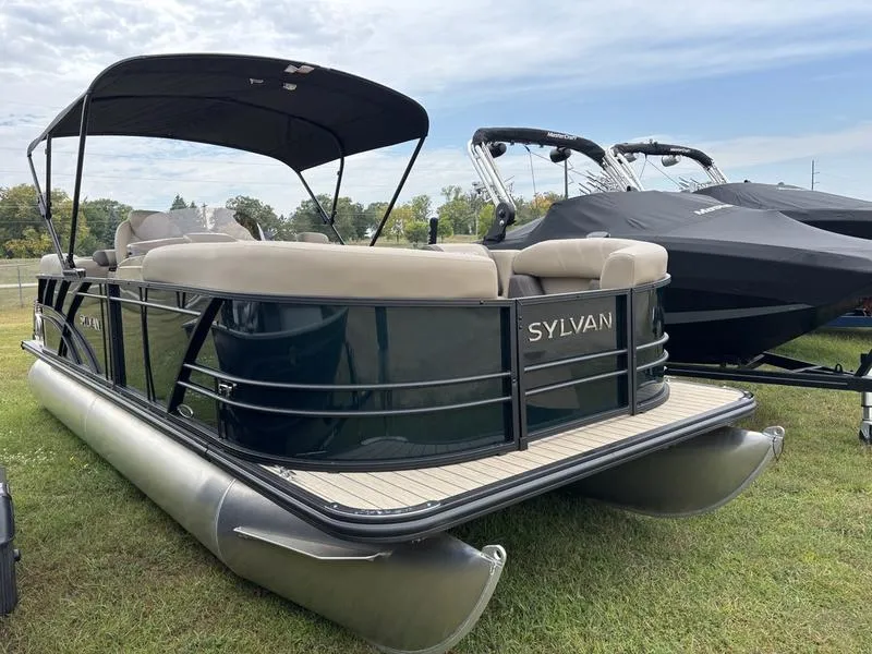 Green 2026 SYLVAN MIRAGE 8522 LZ 150HP BUNK TRAILER for sale in Fargo, ND