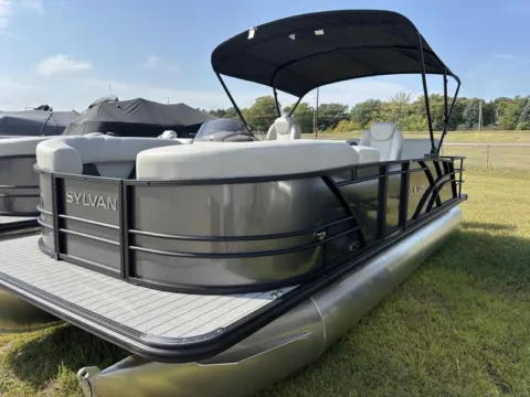 More photos of 2026 SYLVAN MIRAGE 8522 CLZ DH 150HP BUNK TRAILER at McLaughlin's RV and Marine, ND