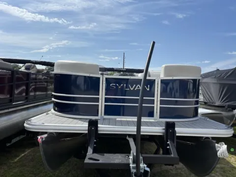More photos of 2026 SYLVAN MIRAGE 8522 CLZ DH 150HP BUNK TRAILER at McLaughlin's RV and Marine, ND