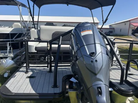 More photos of 2026 SYLVAN L-SERIES L-3 CLZ DH 150HP BUNK TRAILER at McLaughlin's RV and Marine, ND