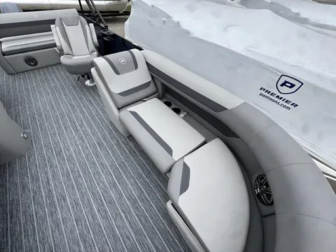 More photos of 2026 PREMIER SUNSCAPE 220 RL 115HP BUNK TRAILER at McLaughlin's RV and Marine, ND