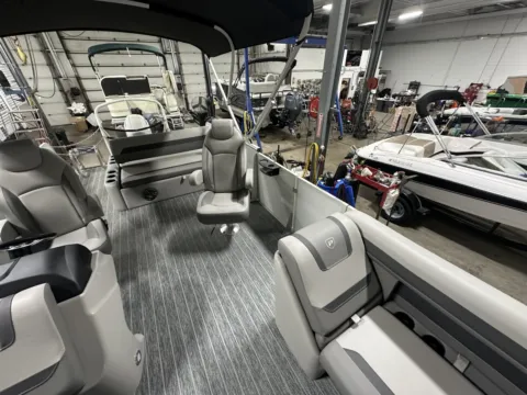 More photos of 2026 PREMIER SUNSCAPE 220 RL 115HP BUNK TRAILER at McLaughlin's RV and Marine - Fargo, ND